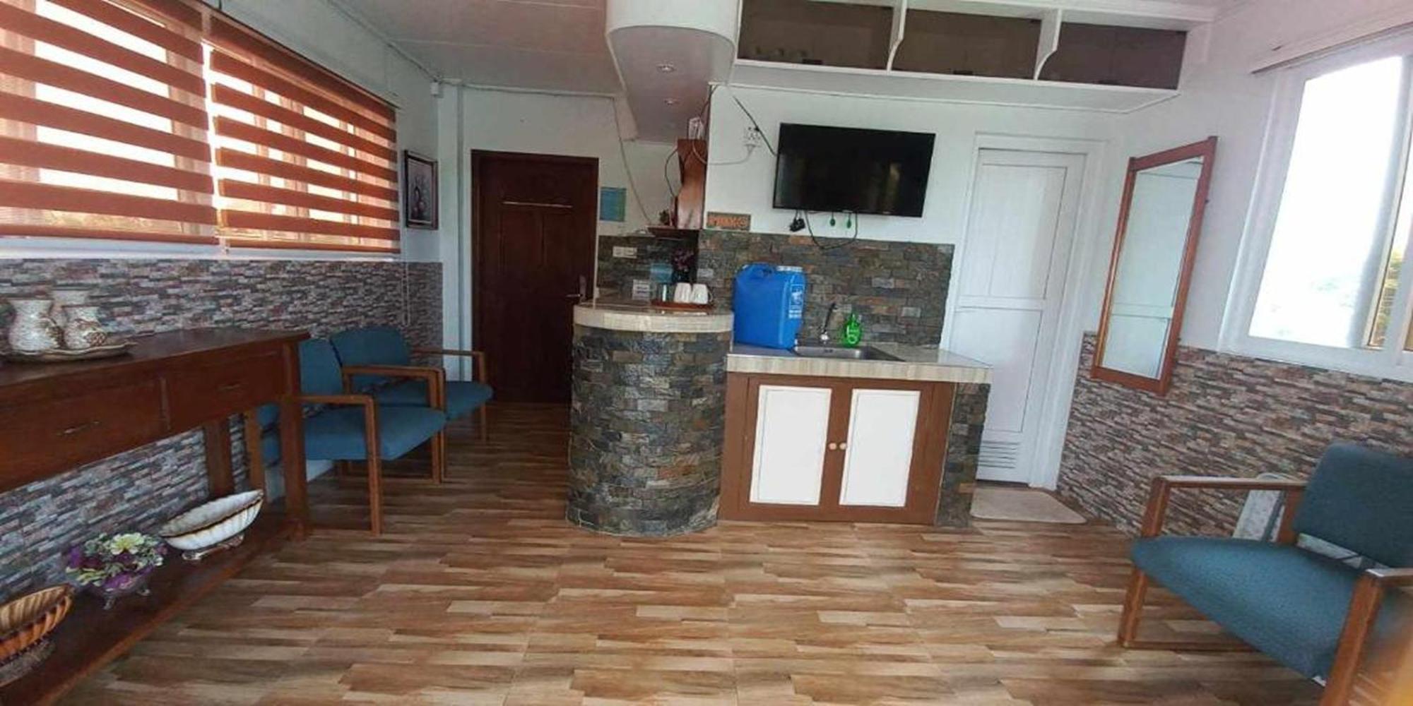 Fnt Transient House Near Hundred Islands Hotel Alaminos Eksteriør billede